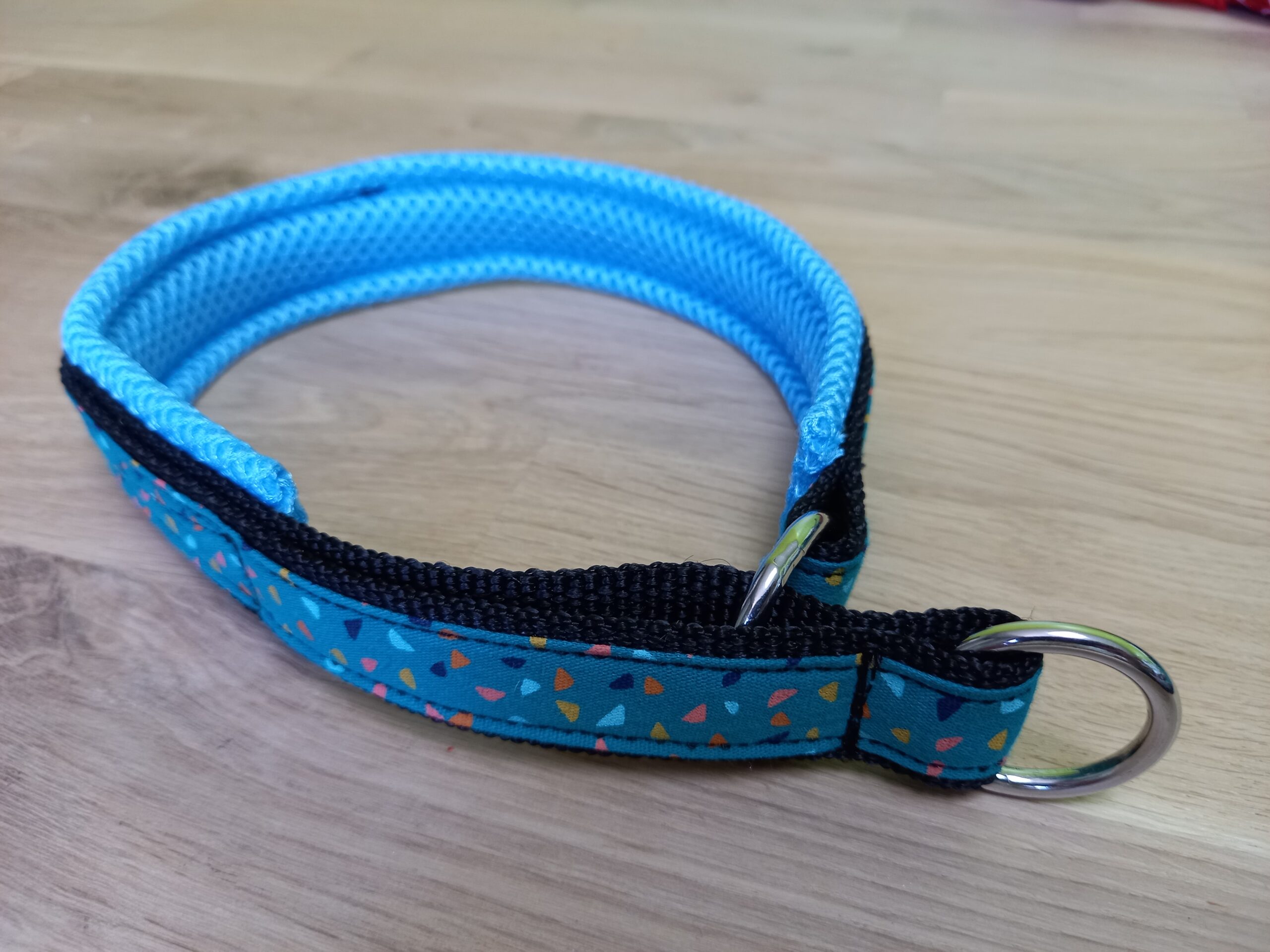 Collier martingale plumetis